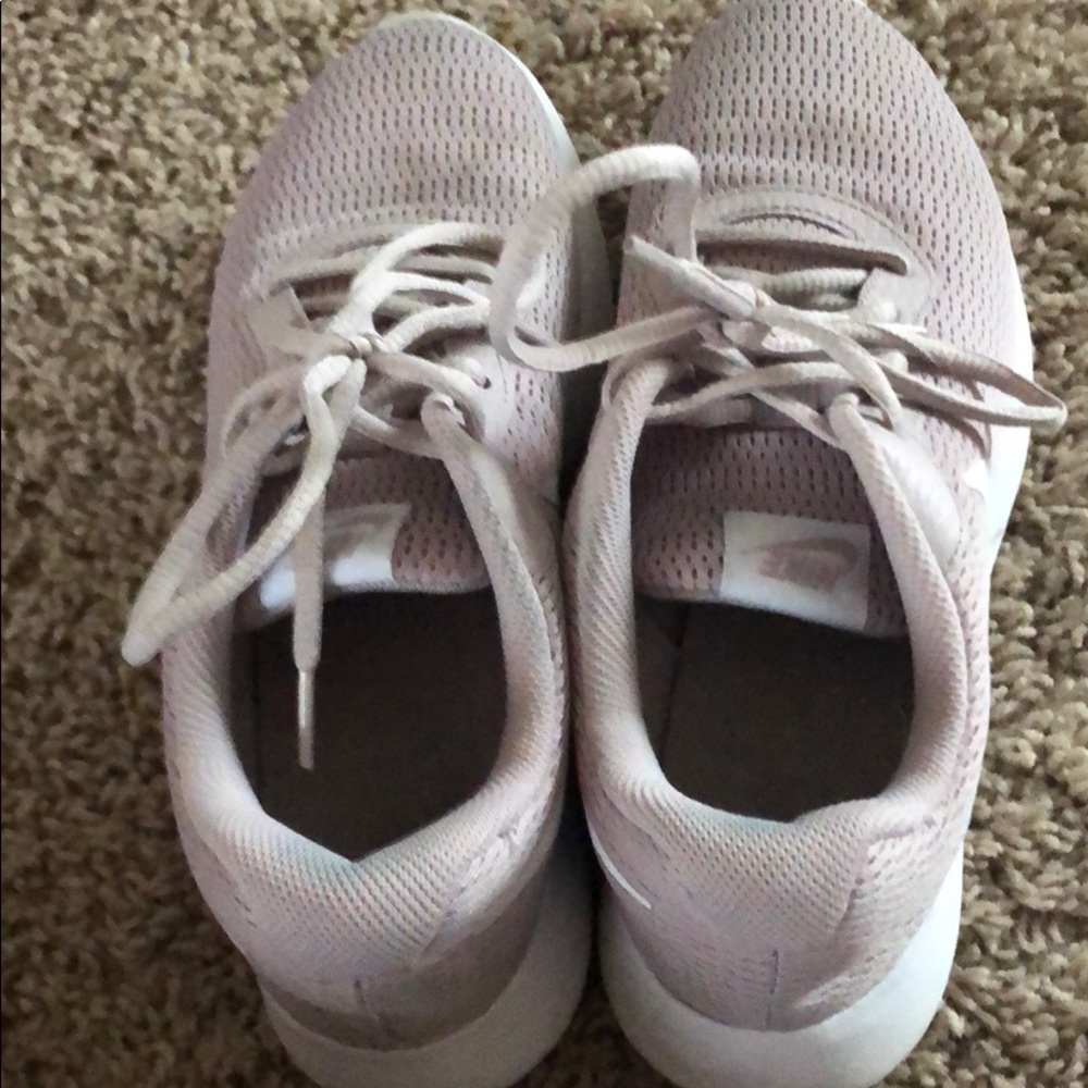 Nike tanjun size 7